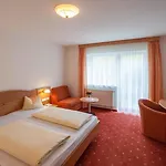 Juchhof 3*