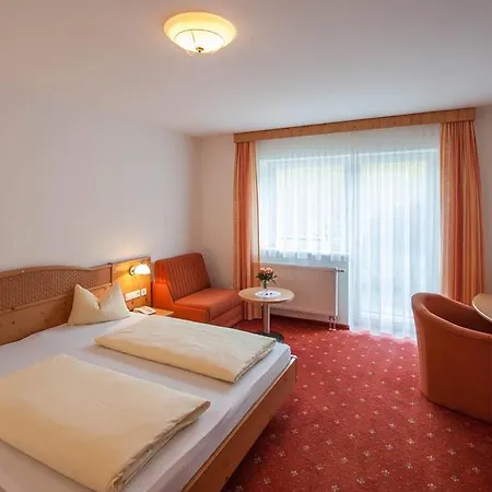 Juchhof 3*